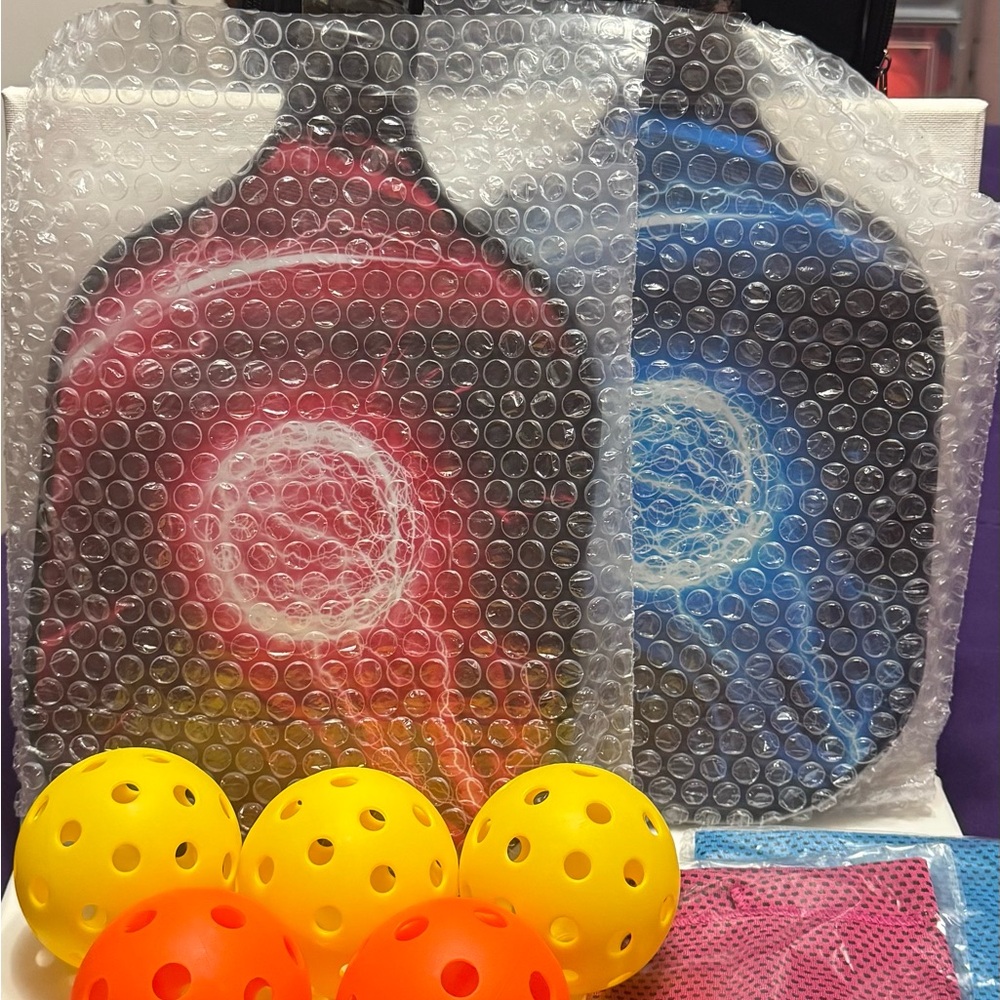 Pickleball Paddle Set with Balls - Red and Blue